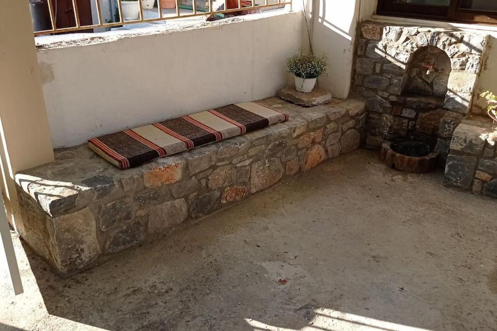 Villatzer - Traditional House With Fireplace And Garden Tzermiádon Exterior foto